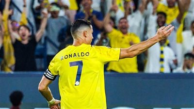رونالدو يرد على هتافات الرياض بخماسية للنصر.. أين ميسى؟