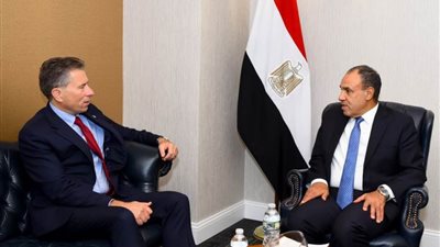 وزير الخارجية يلتقى مع وكيل الأمين العام للشؤون الإنسانية في نيويورك