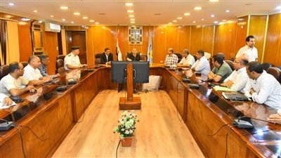 محافظة أسيوط تواجه ظاهرة الحرق المكشوف بتشغيل مفارم المخلفات الزراعية بالوحدات المحلية