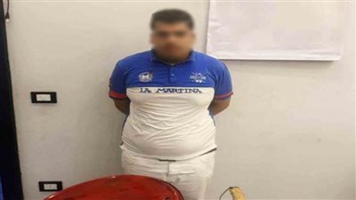 كشف ملابسات تداول فيديو بقيام شخص بإشهار سلاح أبيض ودرع حديدي والتلويح بهما بالإسكندرية