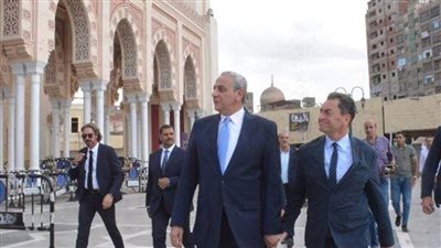 بالصور.. محافظ الغربية يصطحب السفير الفرنسي في جولة بمسجد السيد البدوي