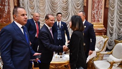 عاجل.. شاهد استقبال الأعضاء الفائزين بمجلس الشيوخ