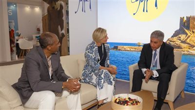 وزير السياحة والآثار يواصل لقاءاته مع رؤساء ومسؤولي كبرى الوكالات لليخوت