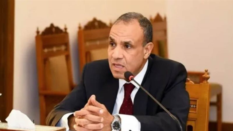 الدكتور بدر عبد العاطي