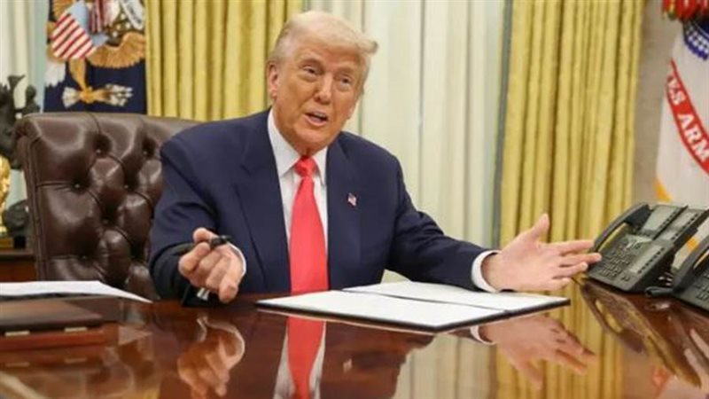 الرئيس الأمريكي دونالد