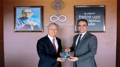 سفير كوريا الجنوبية يزور استديو 