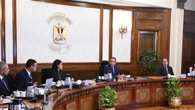 رئيس الوزراء يُتابع المشروعات الجاري تنفيذها بالتعاون بين وزارة الإسكان والهيئة الهندسية للقوات المسلحة