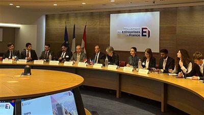 وزير الخارجية يشيد بالتطور الملحوظ الذي شهدته العلاقات المصرية - الفرنسية