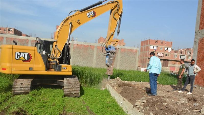 تعد على الأراضي الزراعية