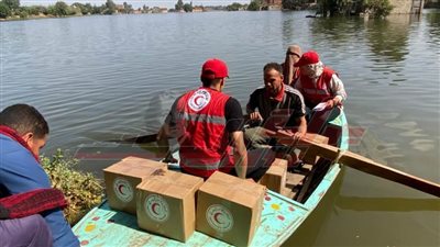 الهلال الأحمر المصري يطلق قافلة إغاثية عاجلة لمتضرري ارتفاع منسوب نهر النيل بالمنوفية