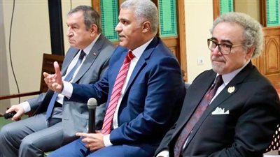 الأمين العام للكتاب العرب يطالب بضرورة الحفاظ على الهوية العربية