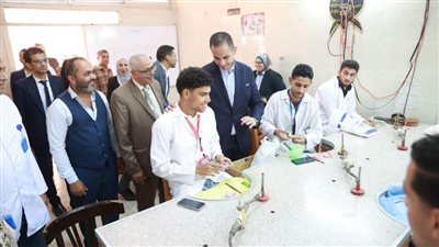 نائب وزير الصحة يختتم جولته التفقدية بالدقهلية من المعهد الفني الصحي