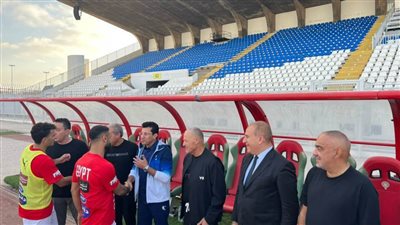 وزير الشباب والرياضة يؤازر منتخب مصر لكرة القدم قبل مواجهة جيبوتي