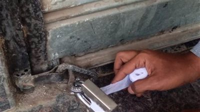 غلق وتشميع هايبر شهير بأسوان خلال حملة مكبرة على المنشآت الغذائية