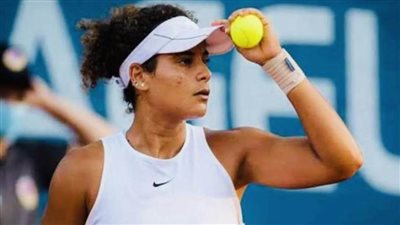 ميار شريف تتأهل لدور الـ16 ببطولة مايوركا للتنس