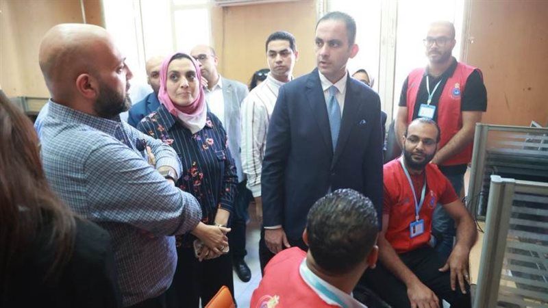 نائب وزير الصحة خلال