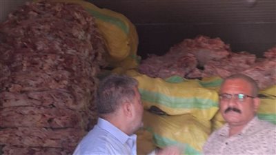 بالصور.. ضبط 5 أطنان قطع وهياكل دواجن فاسدة بالغربية