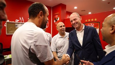 الأهلي يوجه الشكر إلى عماد النحاس