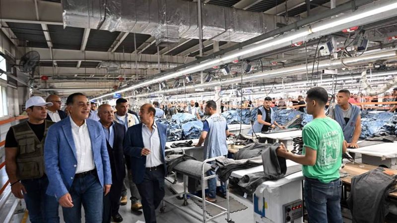 رئيس الوزراء خلال