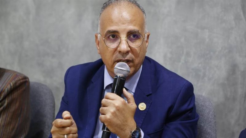 وزير الموارد المائية