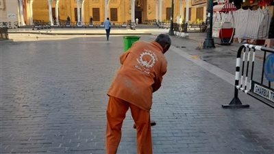بالصور.. محافظ الغربية يتابع أعمال النظافة والتجميل بمحيط مسجد السيد البدوي