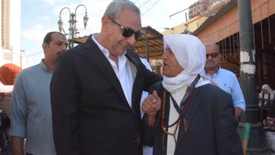 بالصور.. محافظ الغربية يراجع الخدمات بمحيط مسجد السيد البدوي ويلتقي الزوار