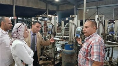 حملات تموينية مكثفة تضبط ١٣ طن أسماك فاسدة وعلف وسماد مدعم دون ترخيص بالإسكندرية