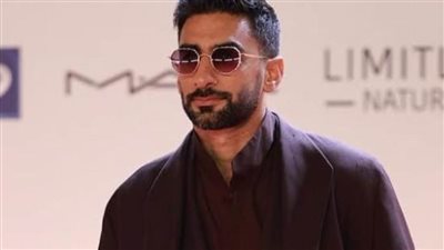 انطلاق حفل افتتاح مهرجان الجونة بالسلام الجمهوري وبصوت أنس بوخش