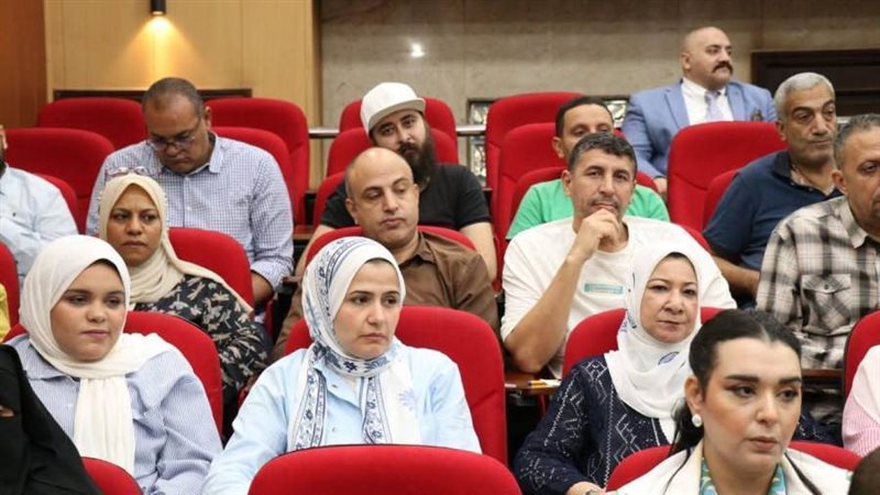 جانب من حضور الندوة