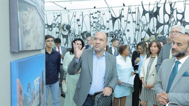 افتتاح معرض الصور