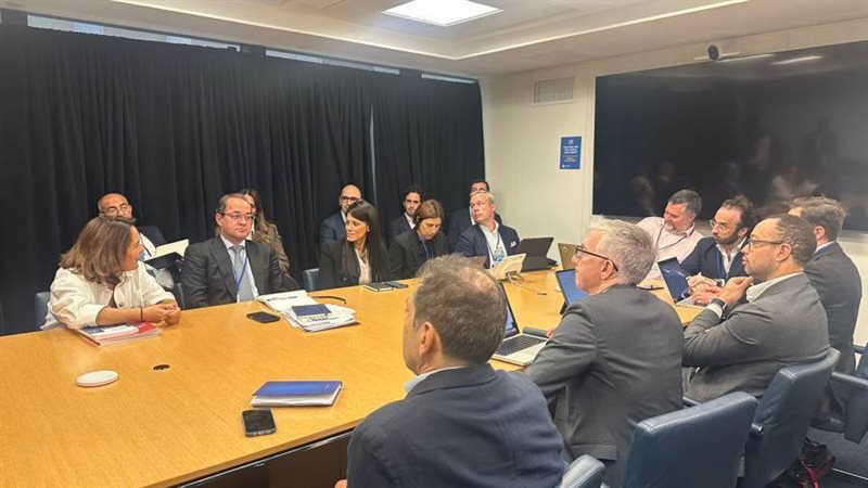 خلال اللقاء