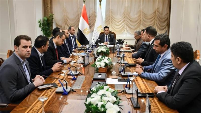 وزير الشباب والرياضة