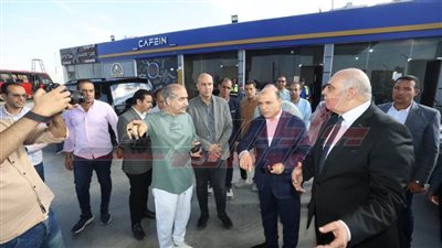 محافظ كفر الشيخ يتفقد عددًا من محطات الوقود للتأكد من تطبيق الأسعار المقررة