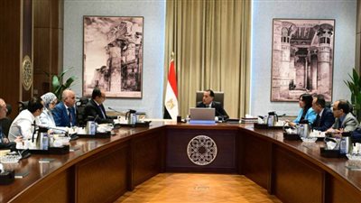 رئيس الوزراء يستعرض الفرص الاستثمارية المتوافرة في قطاع السياحة والتشييد