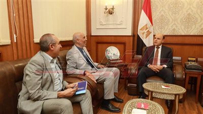 محافظ كفر الشيخ يستقبل القائم بعمل رئيس الجامعة لبحث عدد من الملفات التعليمية