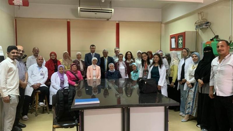 العاملين ببنك الدم