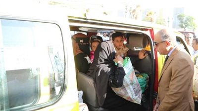 محافظ المنيا يقرر فتح باب ترخيص سيارات ميكروباص 14 راكبًا تعمل بالوقود المزدوج