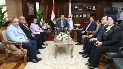محافظ بني سويف يستقبل نائبة وزيرة التضامن الاجتماعي ورئيس هيئة تعليم الكبار 