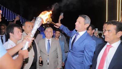 رئيس جامعة السويس يشارك في مراسم إيقاد شعلة النصر، احتفالًا بالعيد القومي وانتصارات أكتوبر