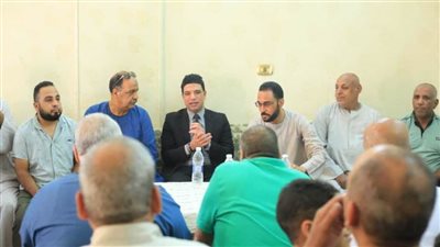 نائب محافظ سوهاج يستجيب لدعوة الأهالي ويتفقد شوارع أخميم