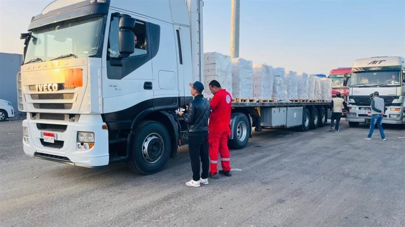 قوافل الهلال الأحمر