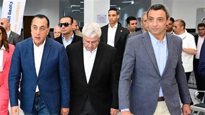 رئيس الوزراء يستعرض الموقف التنفيذي لأبرز المشروعات والمبادرات بمحافظة السويس