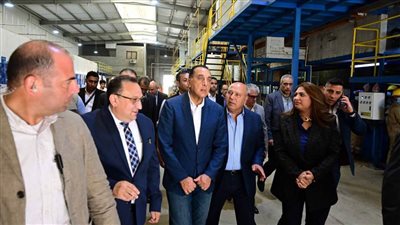رئيس الوزراء يفتتح مصنع 