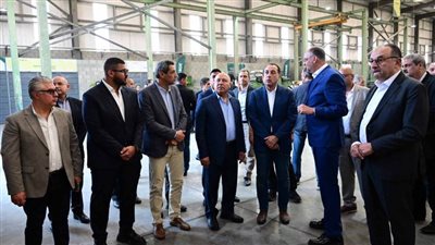 رئيس الوزراء يفتتح مصنع بريمفيرد للأكياس والصناعات الورقية