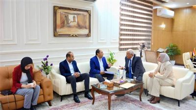 الزملوط يبحث مع رئيس هيئة تنمية الصعيد تعزيز المشروعات التنموية بالمحافظة