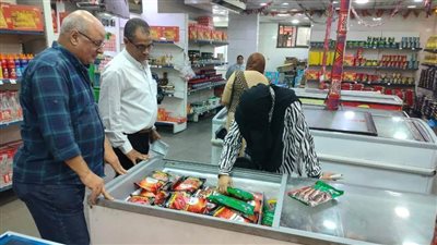 محافظ الغربية يوجه بتكثيف الحملات المكبرة على الأسواق
