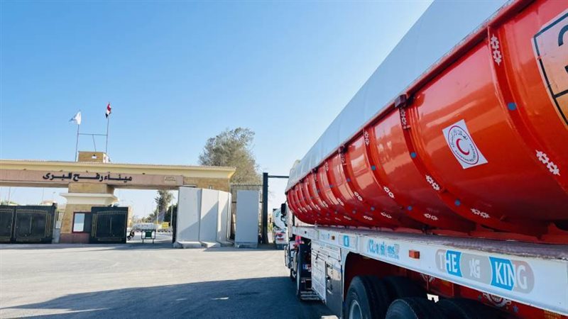 الهلال الأحمر يسير