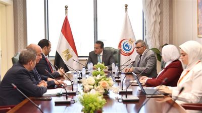  وزير الصحة يستقبل وفد شركة 