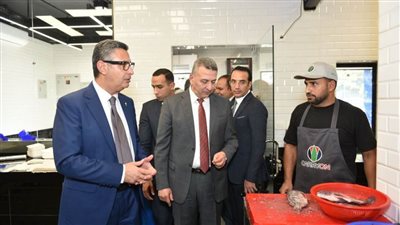 وزير التموين يتفقد عددًا من المنافذ التموينية بمحافظة القاهرة 
