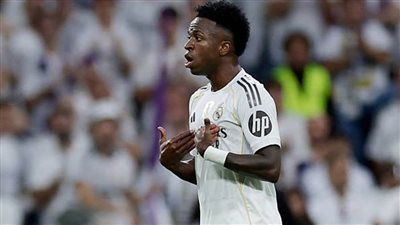 فينيسيوس يعتذر لجماهير ريال مدريد بعد واقعة 